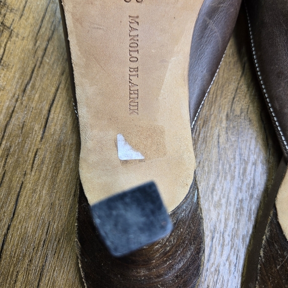 Manolo Blahnik Brown Leather Pointed Toe Kitten Heels - Picture 5 of 13
